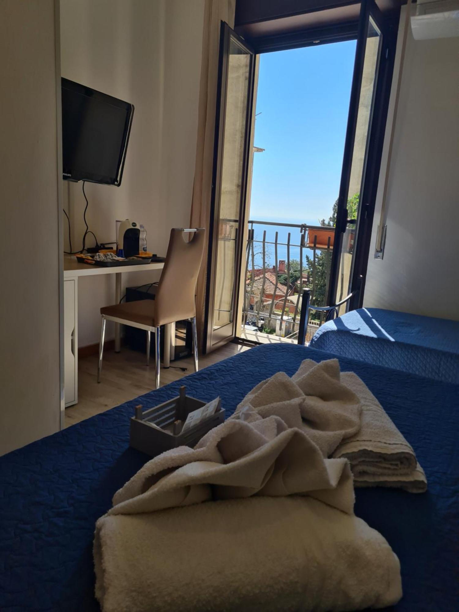 Bella Taormina Acomodação com café da manhã Quarto foto