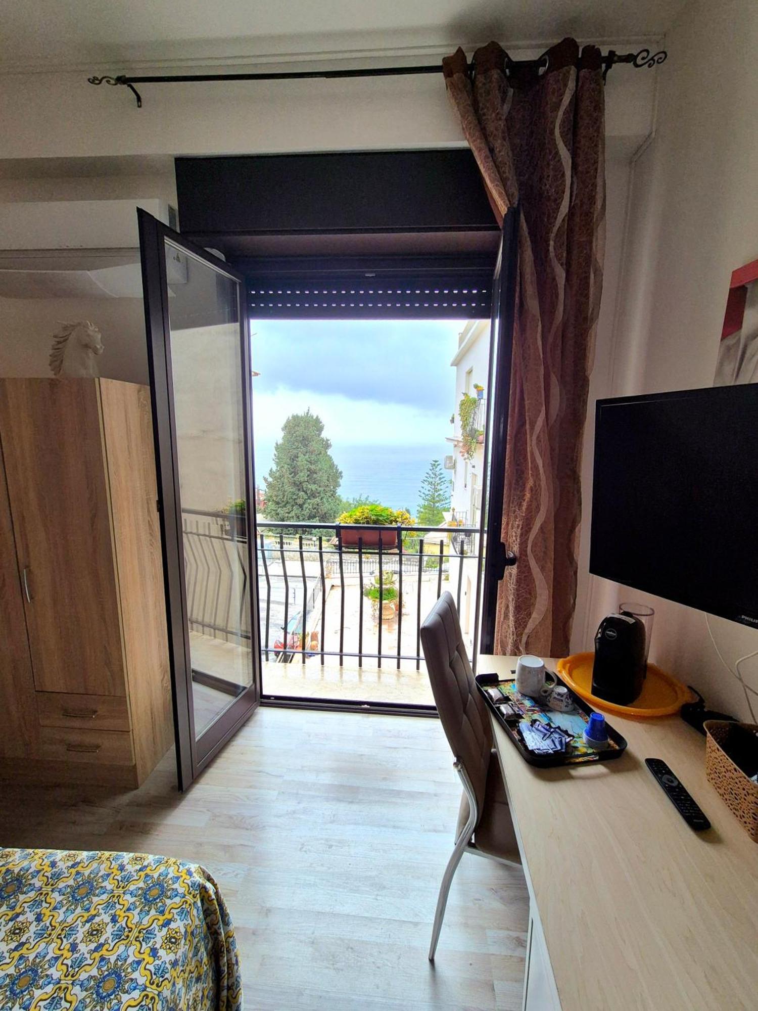 Bella Taormina Acomodação com café da manhã Exterior foto